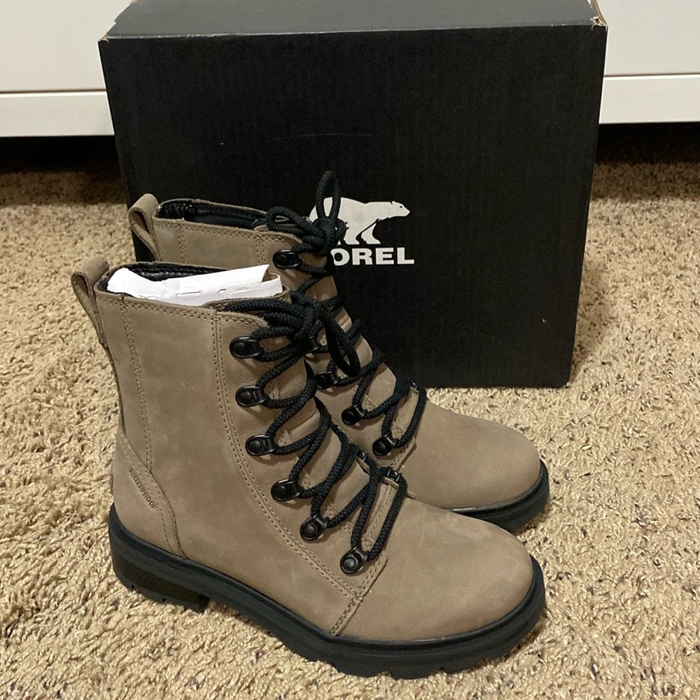 Lace up boots